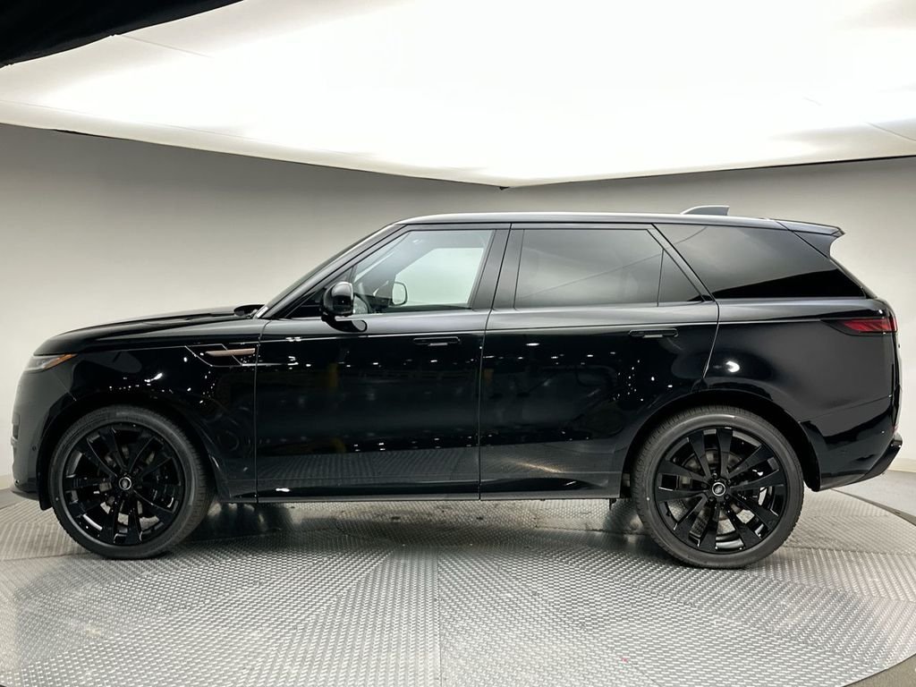 Used 2025 Santorini Black Metallic Land Rover Dynamic SE image 2