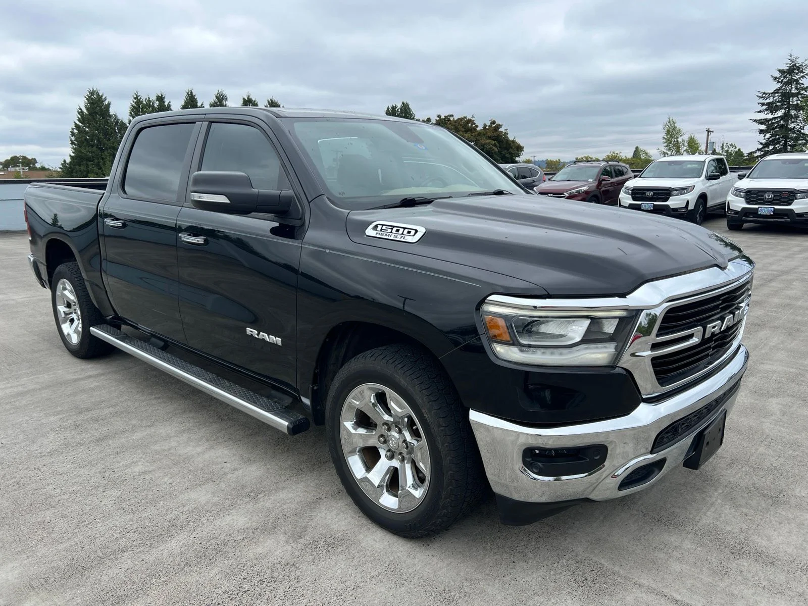 Used 2019 Diamond Black Ram Big Horn/Lone Star image 3