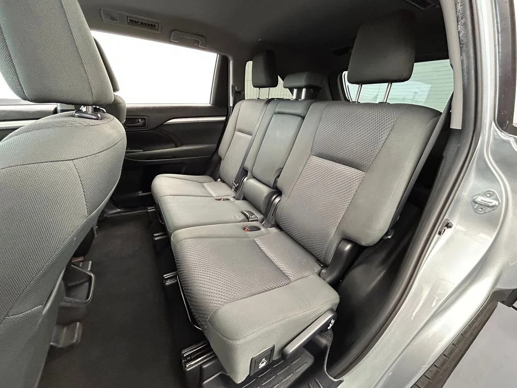 Used 2019 Celestial Silver Metallic Toyota LE image 25