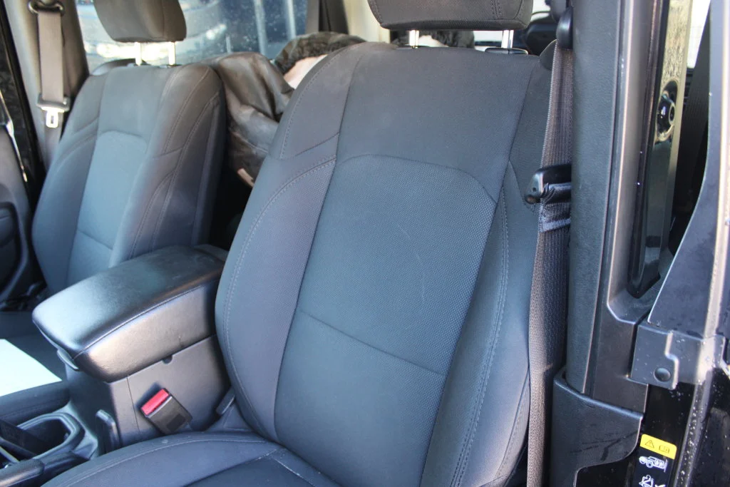 Used 2022 Black Jeep Sport S image 16