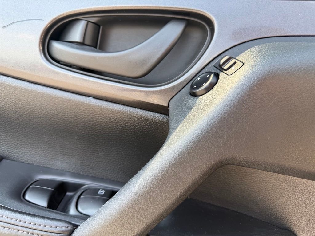 Used 2020 Gray Nissan S image 15