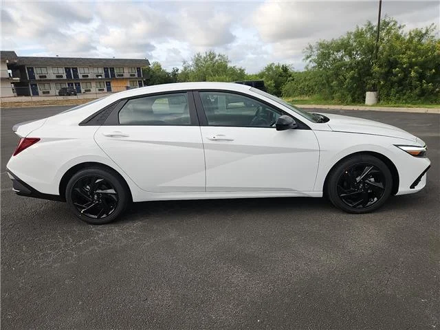 New 2026 Serenity White Pearl Hyundai SEL Sport image 5