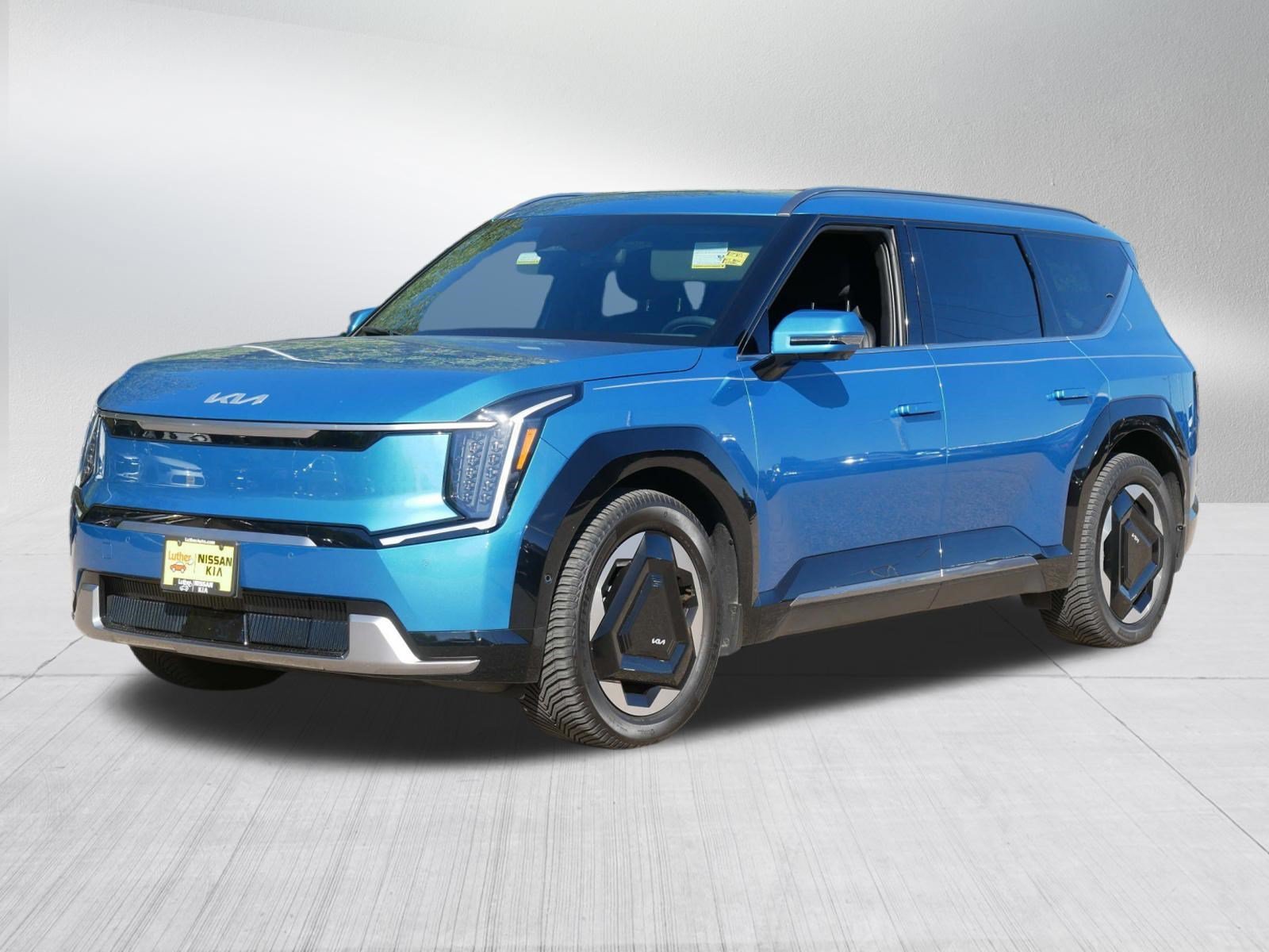 Certified Used 2024 Ocean Blue Kia Land image 3