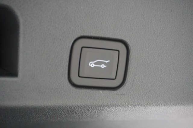 2025 Chevrolet Traverse LT - Photo 10