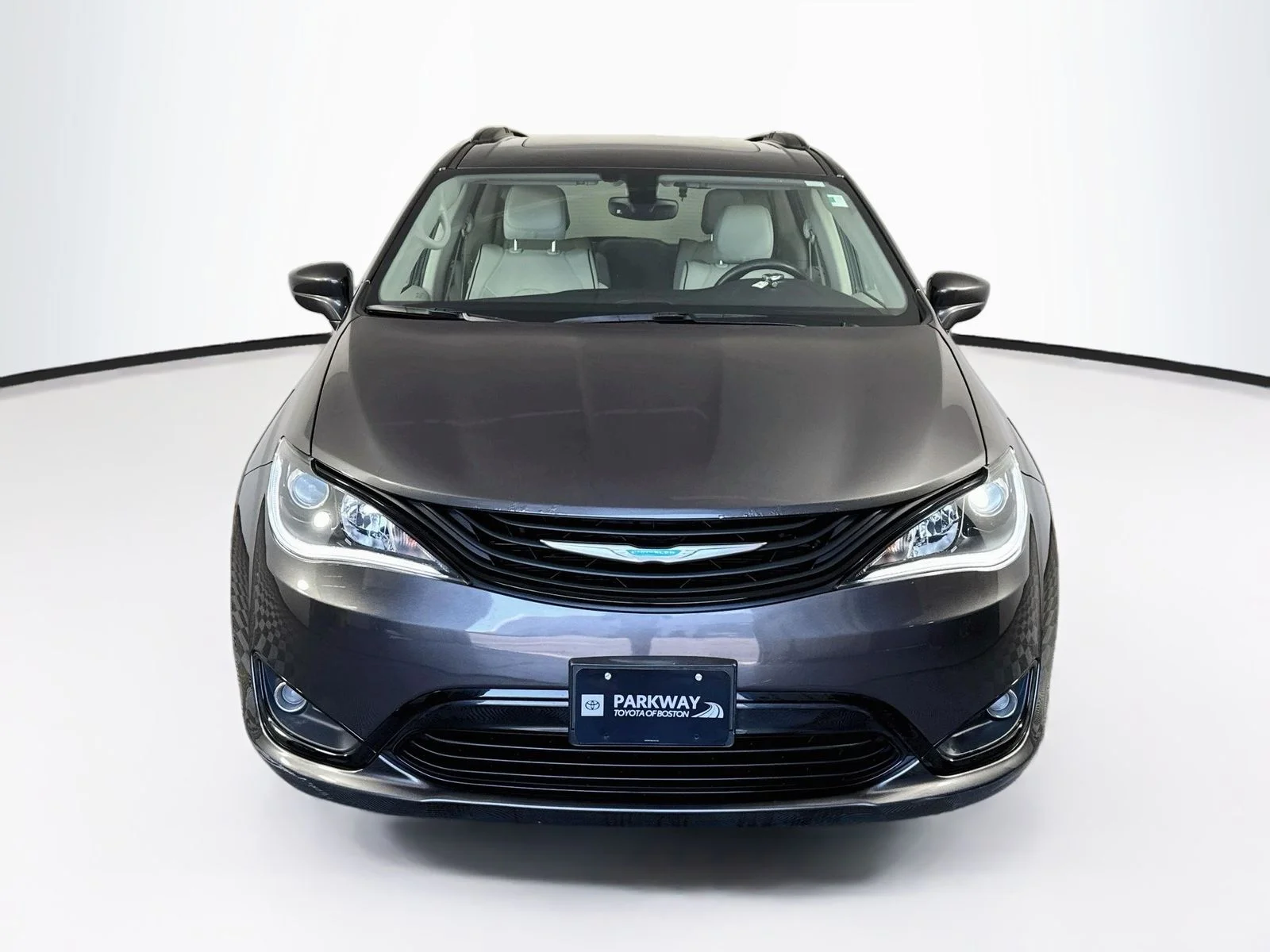 Used 2018 Chrysler Pacifica Hybrid Limited with VIN 2C4RC1N70JR355283 for sale in Boston, MA