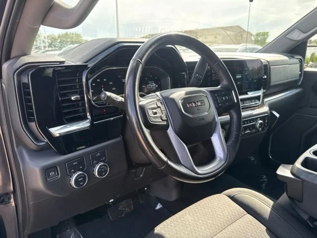 Used 2022 Titanium Rush Metallic GMC Elevation image 19