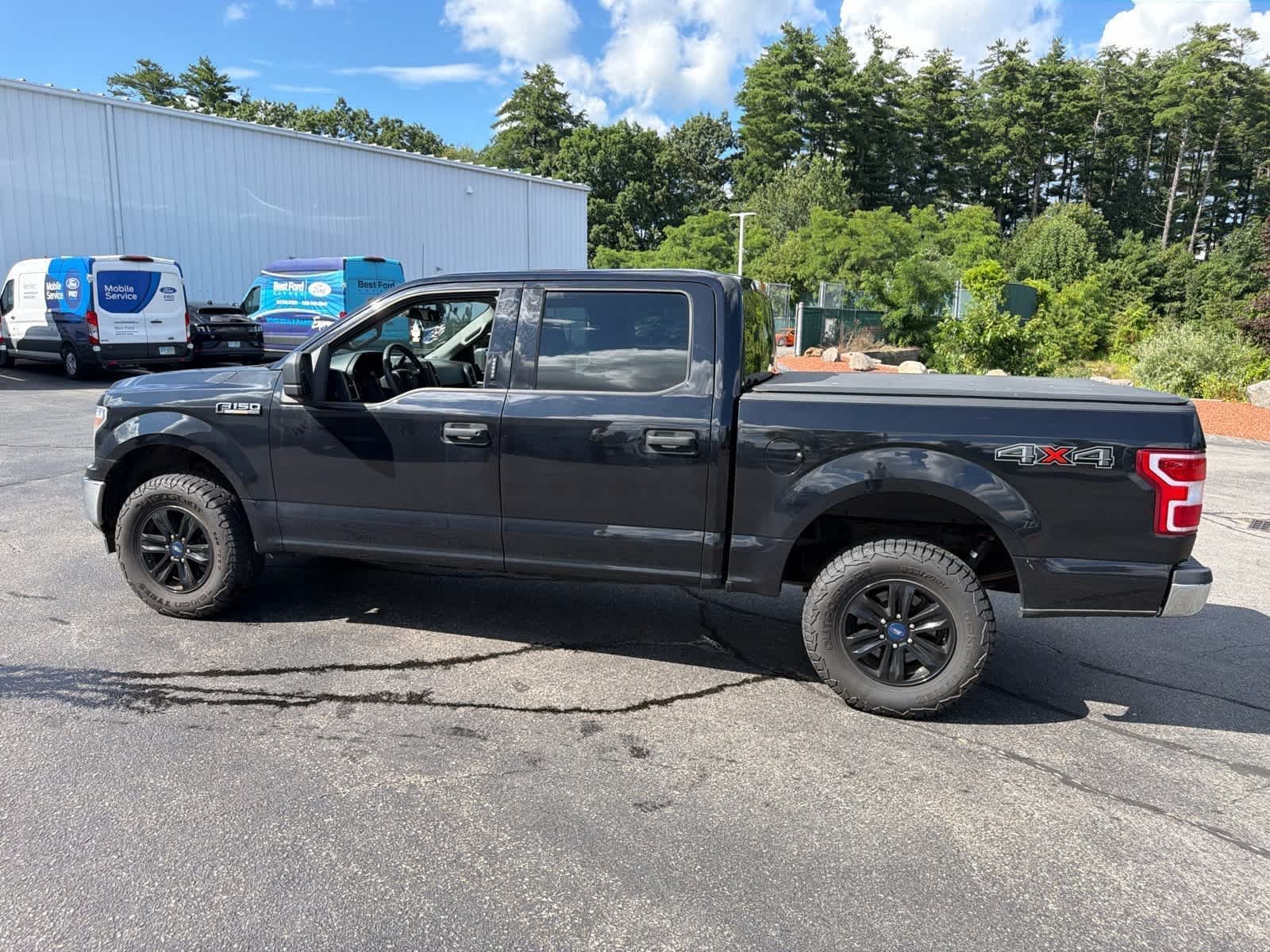 Used 2020 Agate Black Metallic Ford XLT image 6