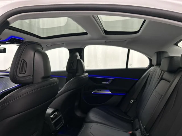 2025 Mercedes-Benz E-Class E350 - Photo 22
