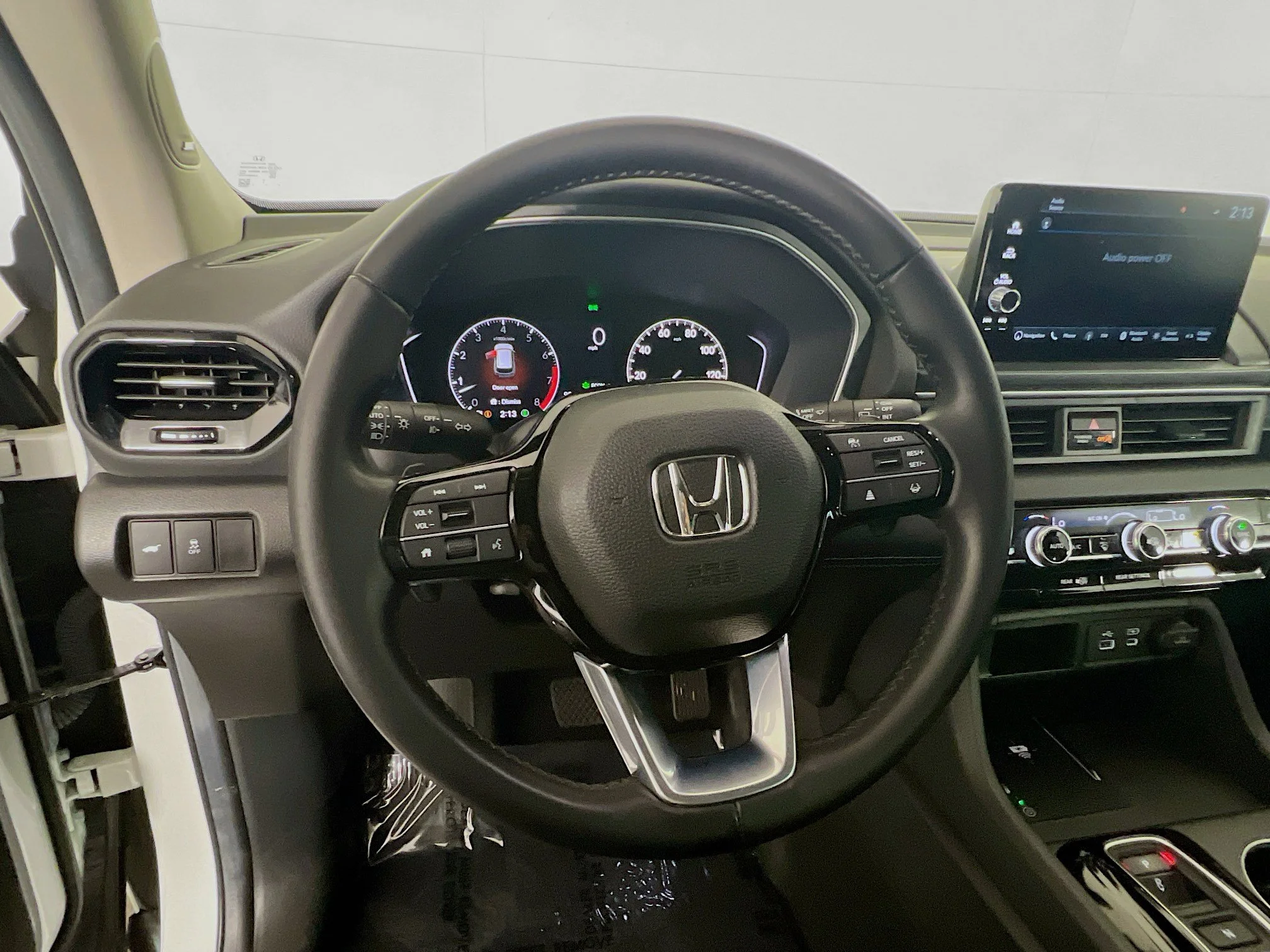 Certified Used 2025 Platinum White Pearl Honda 2WD Touring image 44
