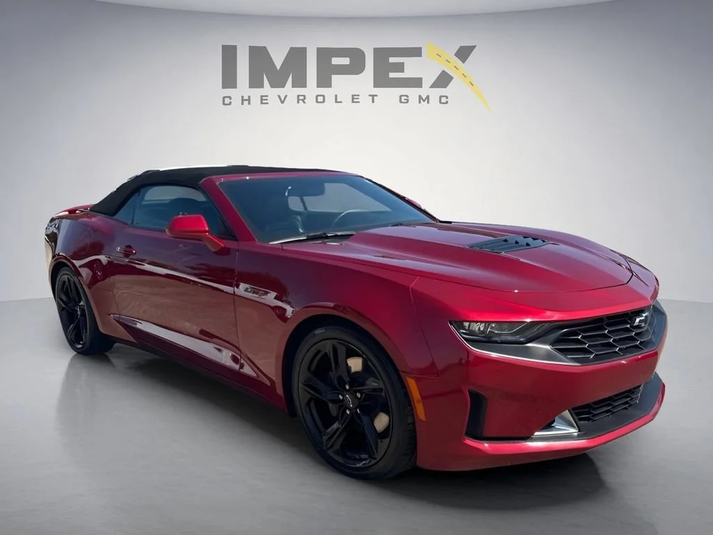 Used 2023 RADIANT RED TINTCOAT Chevrolet LT1 image 8