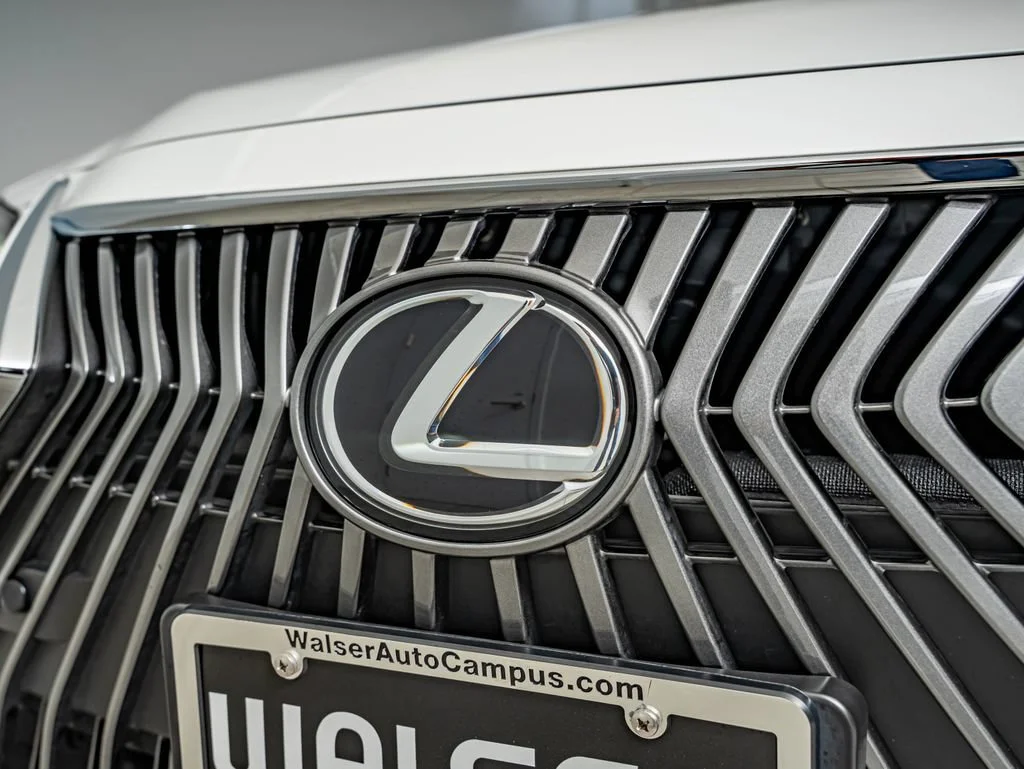 Used 2019 White Pearl Lexus 350 image 12