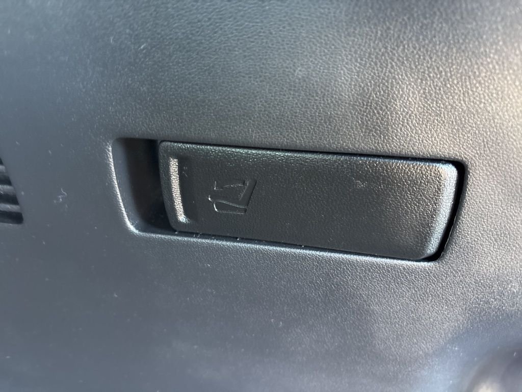 Used 2025 Gray Hyundai SEL image 36