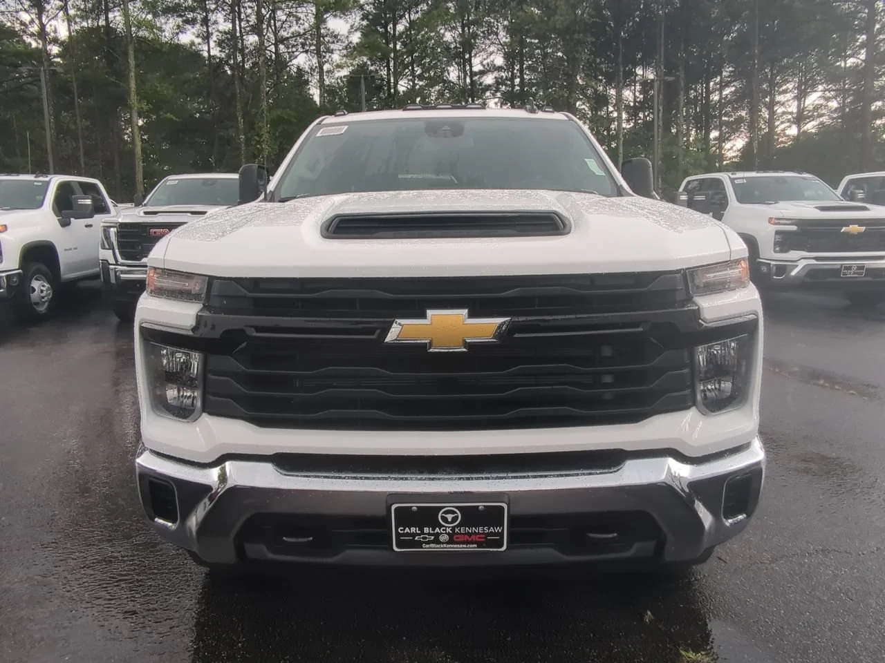 New 2026 Summit White Chevrolet WT image 3