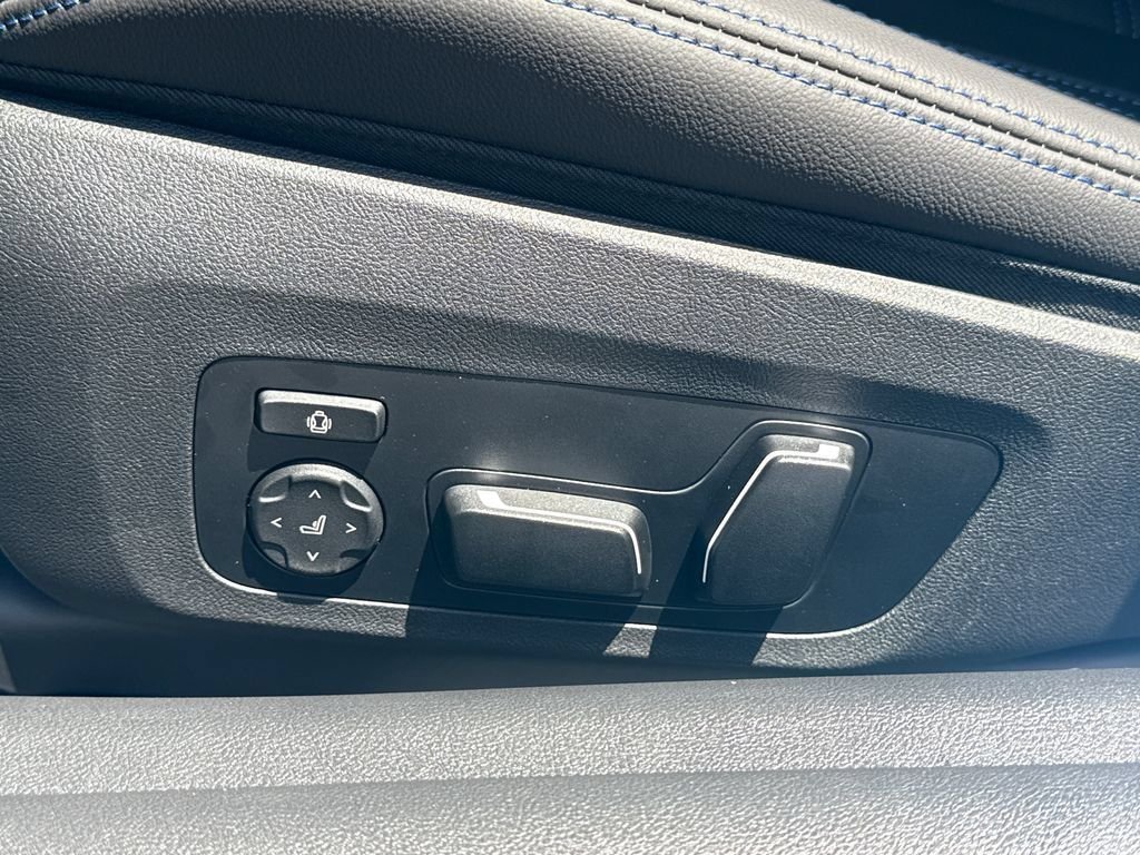 Used 2026 Blue BMW M440i image 23