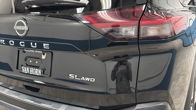 Used 2023 Super Black Nissan SL image 40