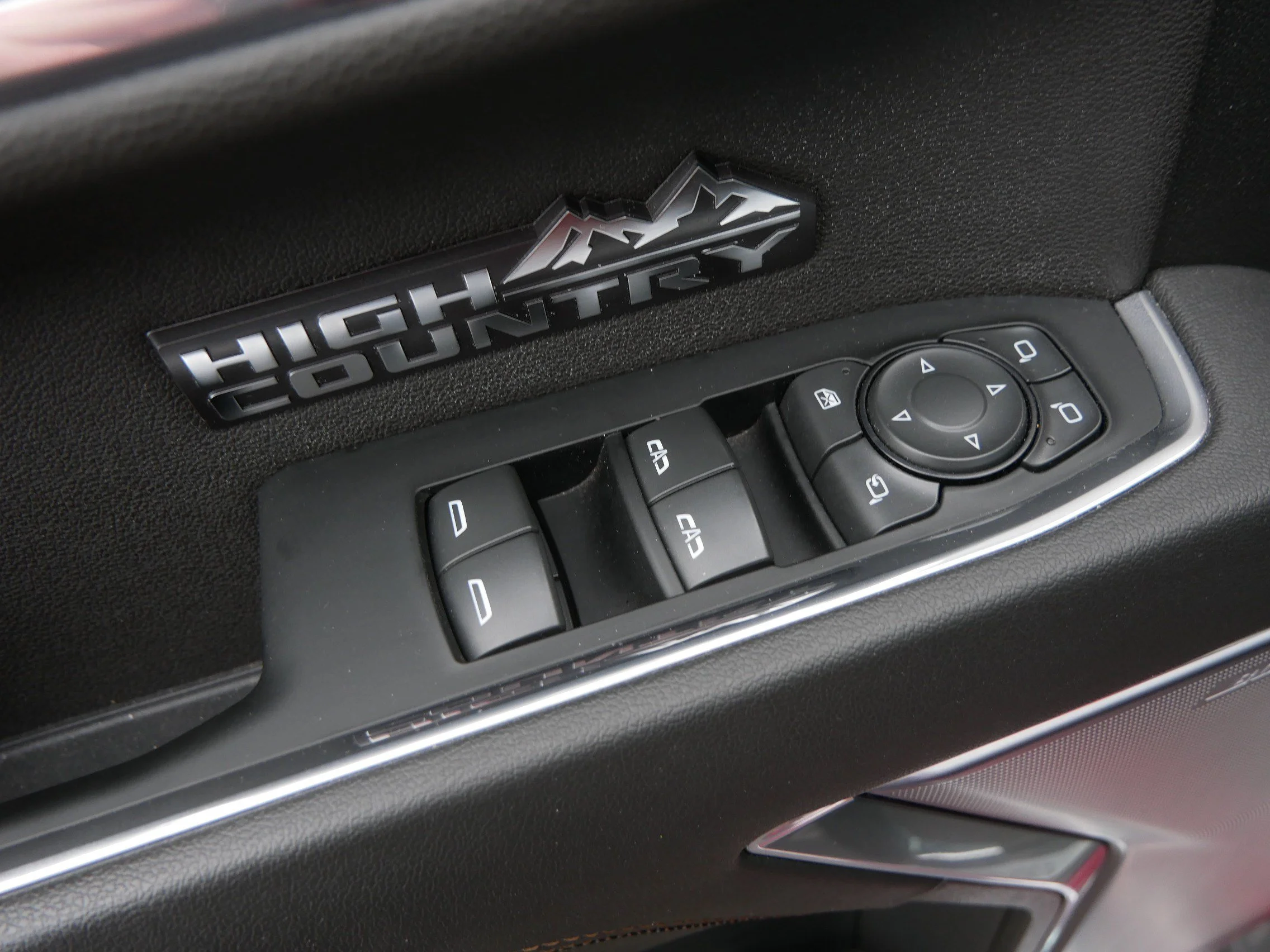 Used 2024 Red Chevrolet High Country image 23