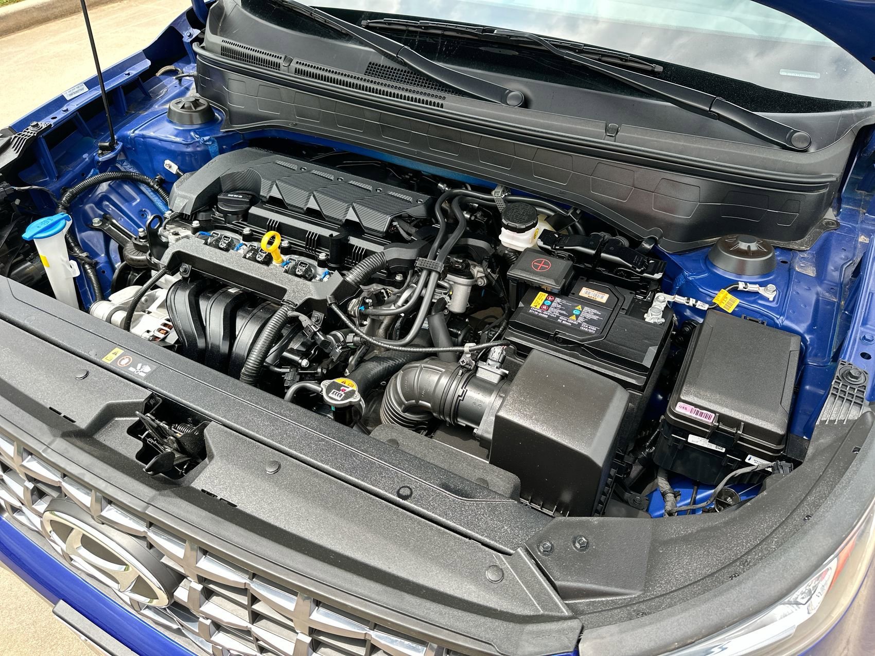Used 2025 Intense Blue Hyundai Limited image 25