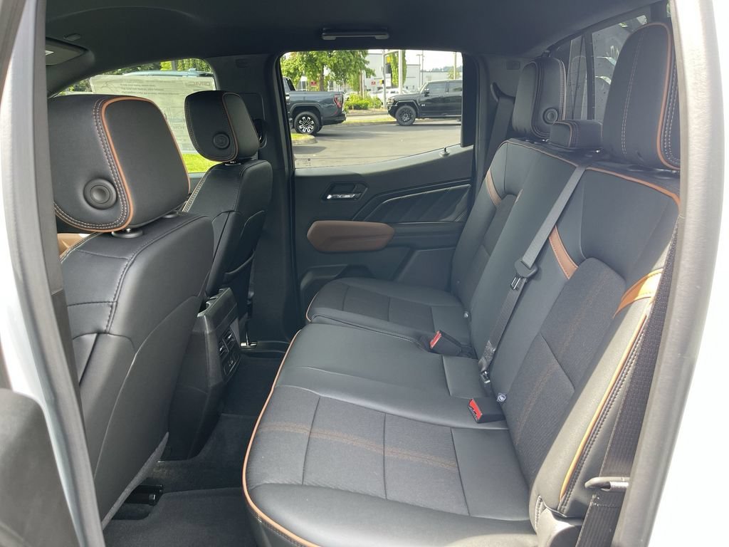 2025 GMC Canyon AT4 - Photo 24