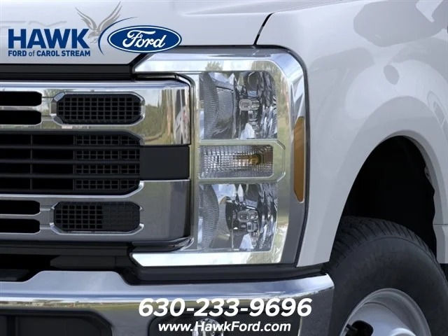 New 2026 Oxford White Ford F-350® XLT image 18