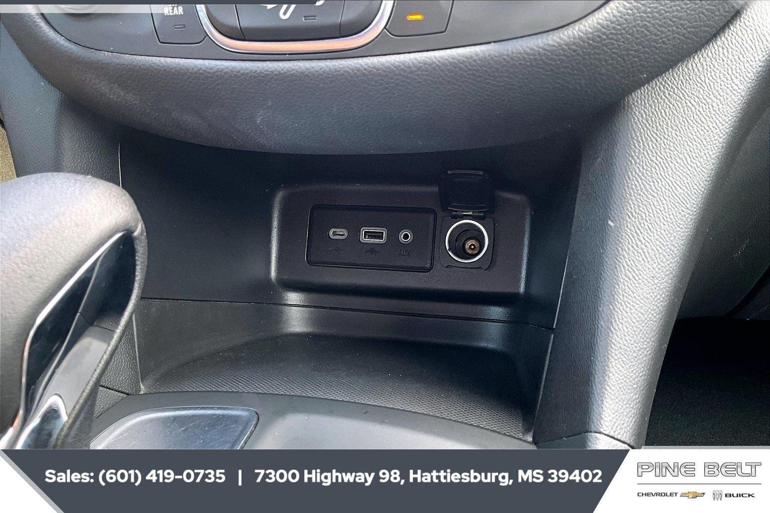 Used 2022 Summit White Chevrolet LT image 24