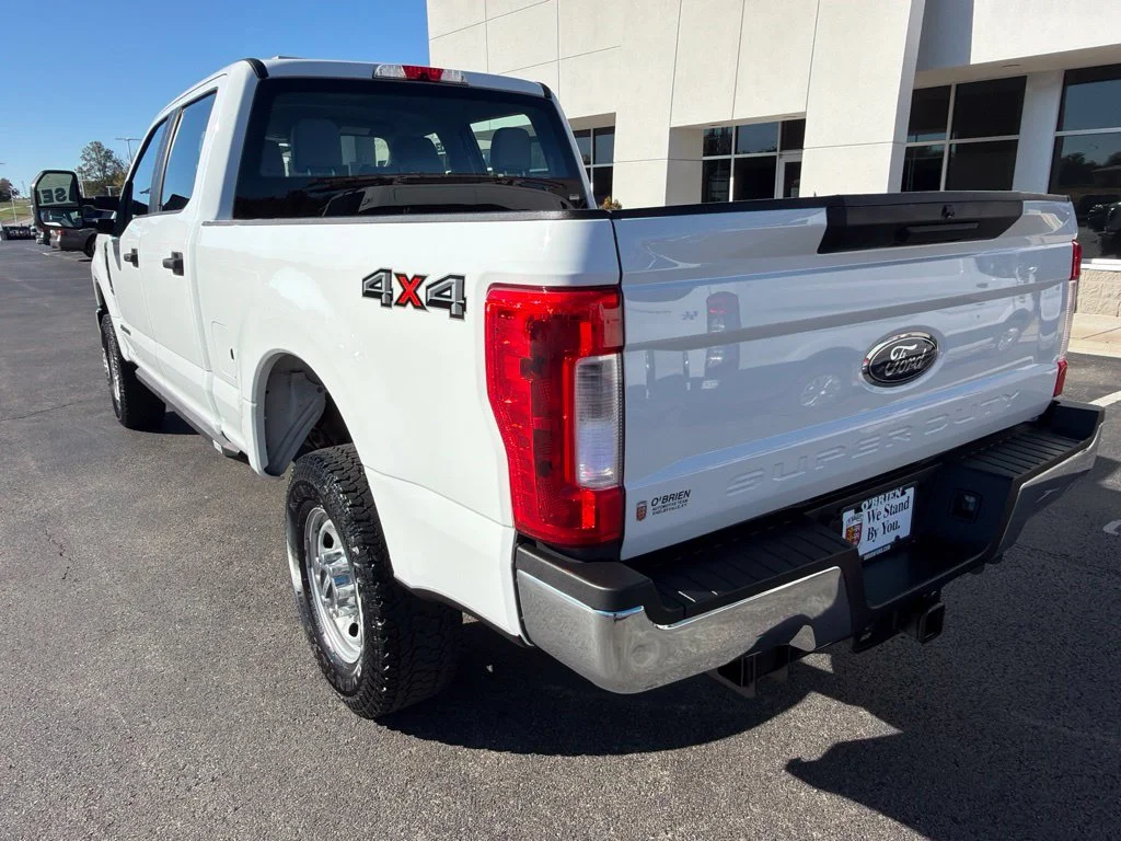 Used 2019 Oxford White Ford XL image 3