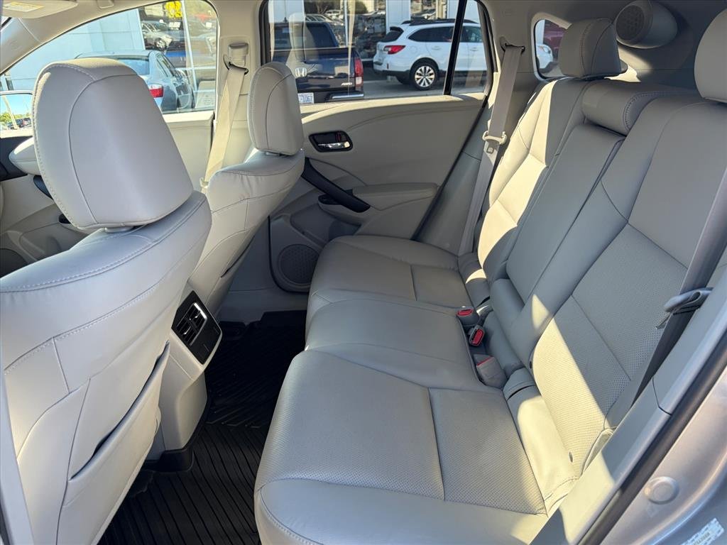 Used 2018 Lunar Silver Metallic Acura w/Advance image 21