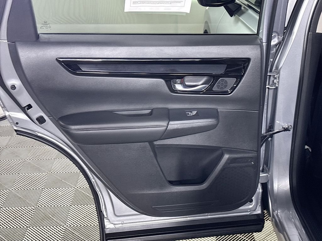 Used 2023 Silver Honda EX-L image 19