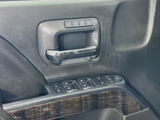 Used 2016 Black GMC Denali image 18