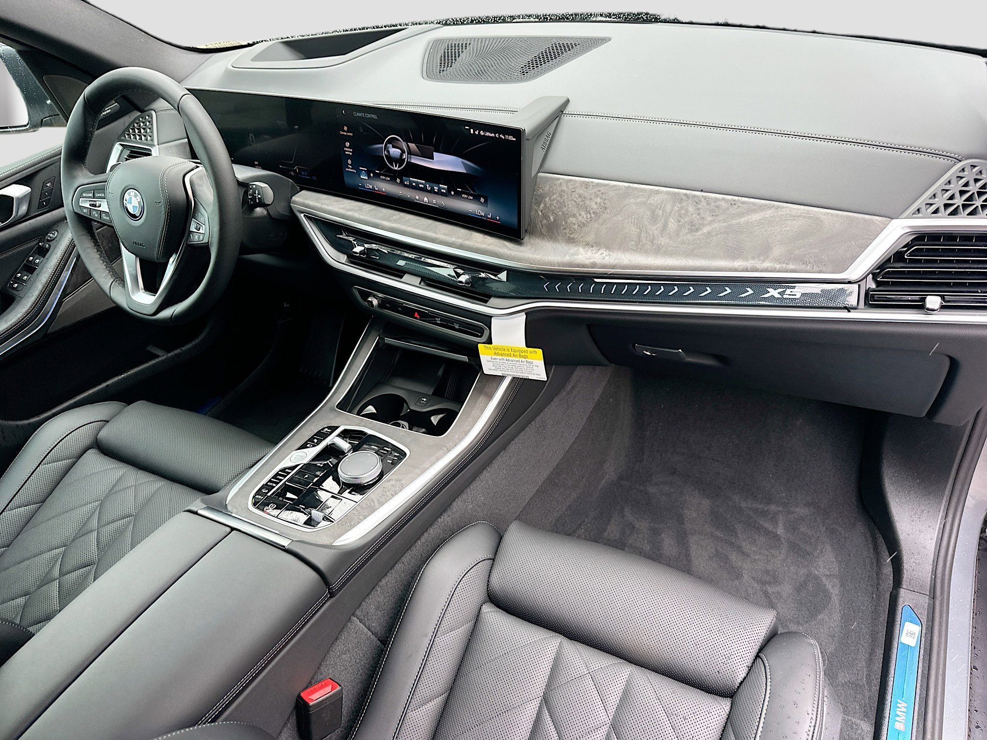 New 2026 Skyscraper Grey Metallic BMW xDrive50e image 24