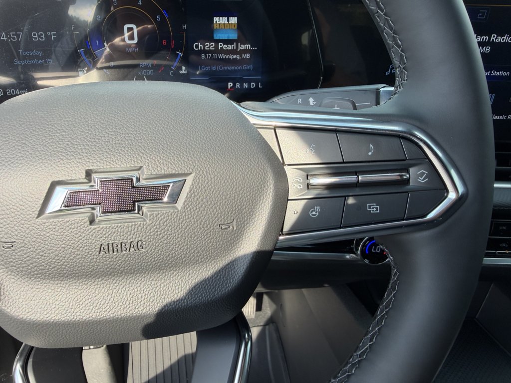 New 2027 Mosaic Black Metallic Chevrolet LT image 28