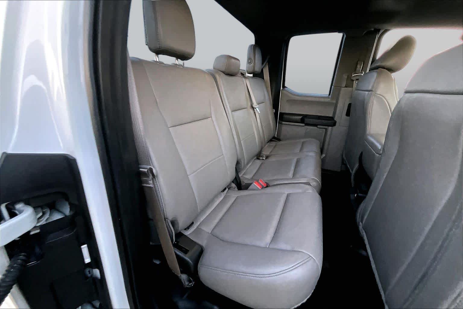 Used 2018 Oxford White Ford XL image 21