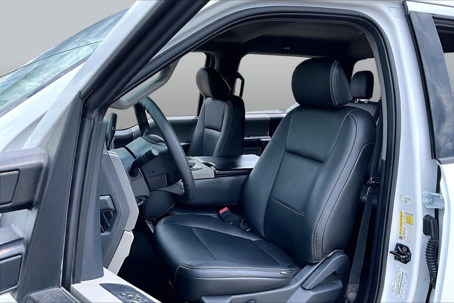 Used 2022 Oxford White Ford XLT image 8