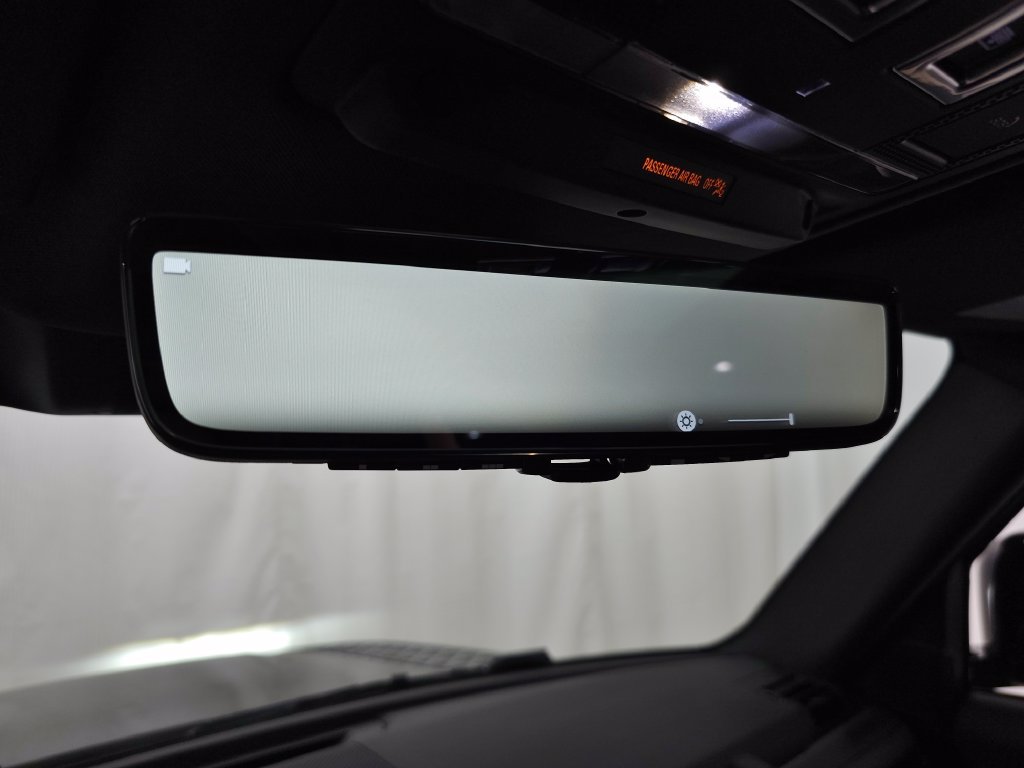 Certified Used 2025 Black Land Rover X-Dynamic SE image 36