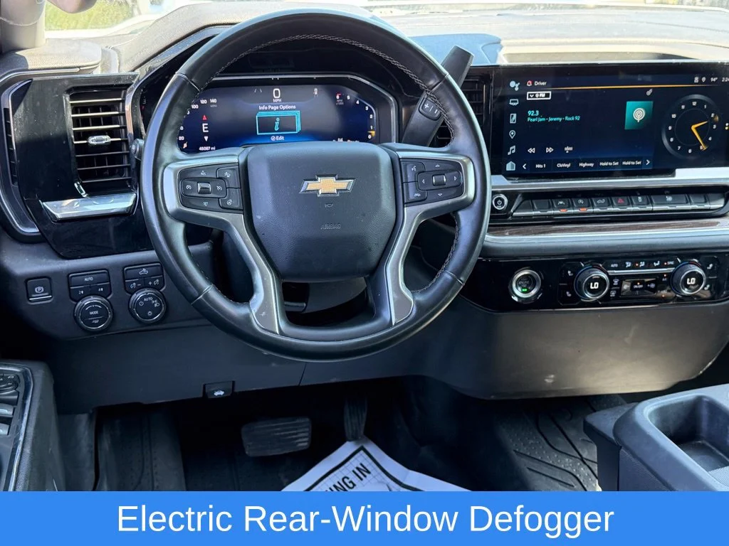 Used 2023 SUMMIT WHITE Chevrolet LT image 19