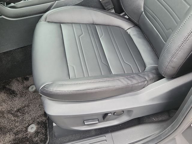 New 2025 Carbonized Gray Metallic Ford LARIAT® image 8