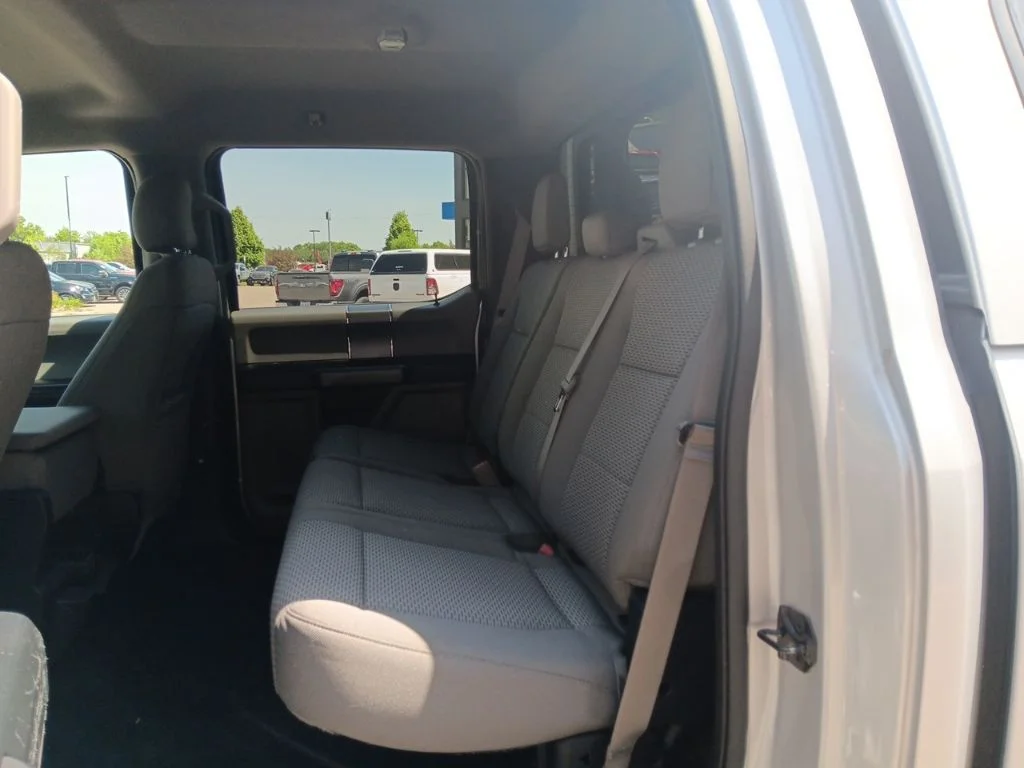 Used 2016 Ingot Silver Metallic Ford XLT image 29