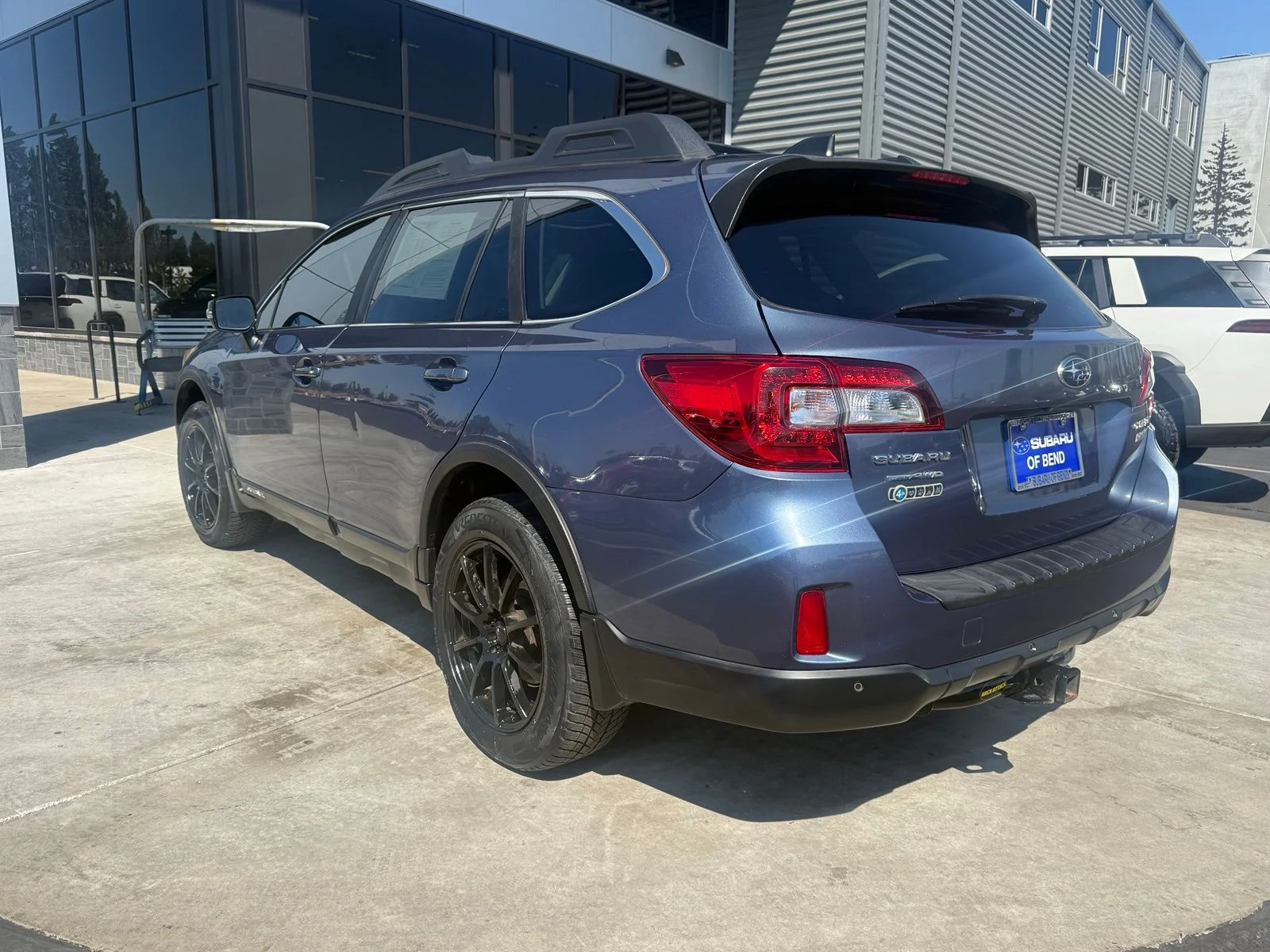 Used 2017 Twilight Blue Metallic Subaru 2.5i image 7