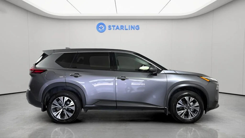 Used 2021 Gray Nissan SV FWD image 11