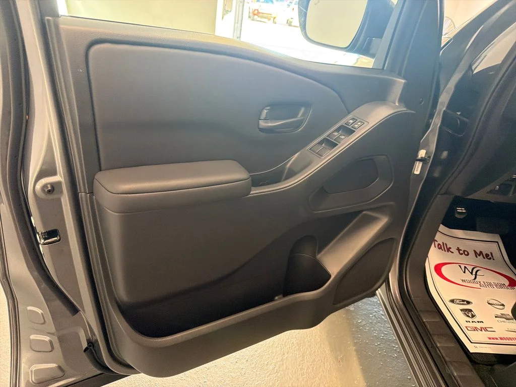 New 2027 Gun Metallic Nissan Crew Cab S image 12