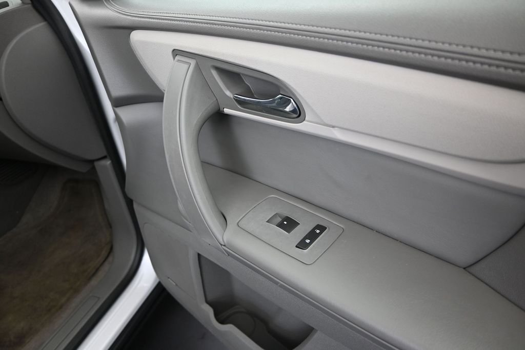 Used 2016 Beige Chevrolet LT image 23