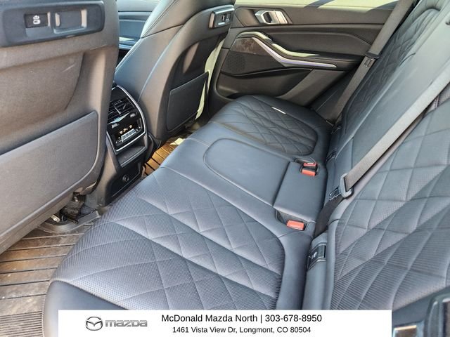 Used 2023 Gray BMW xDrive40i image 9