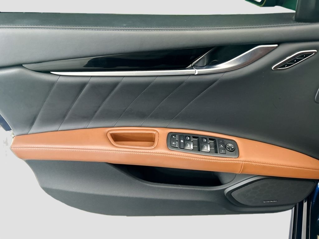 Used 2023  Maserati Modena image 23