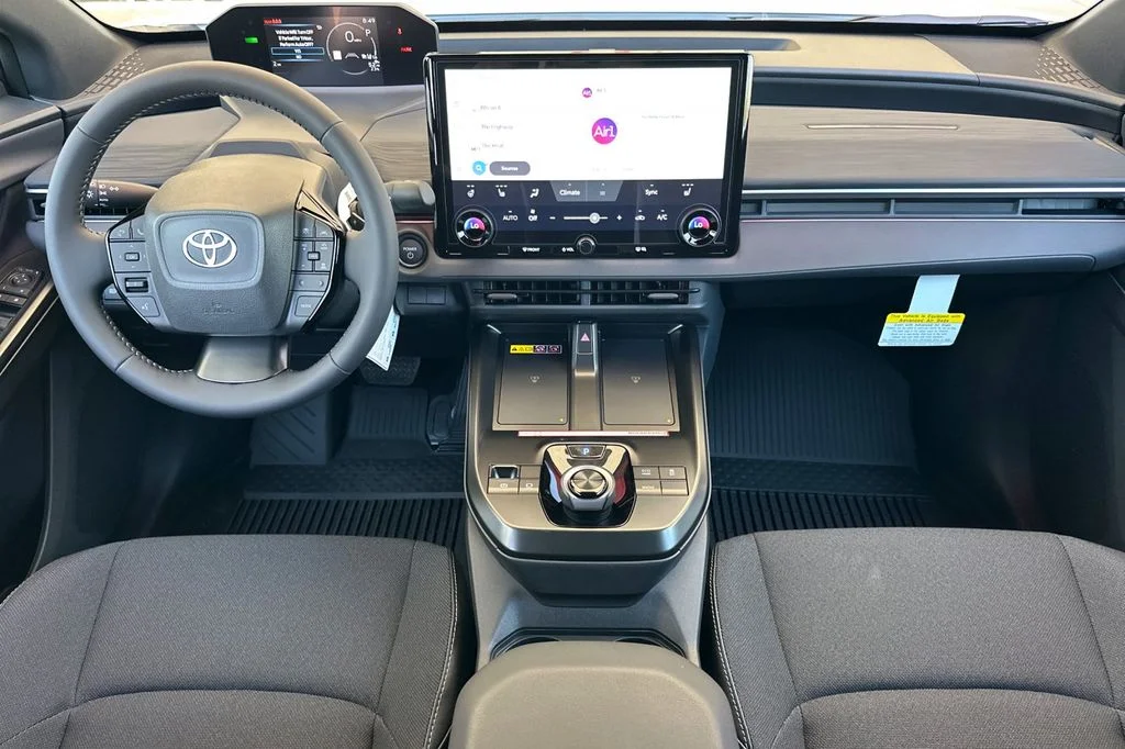 New 2026 Wind Chill Pearl Toyota SE image 13