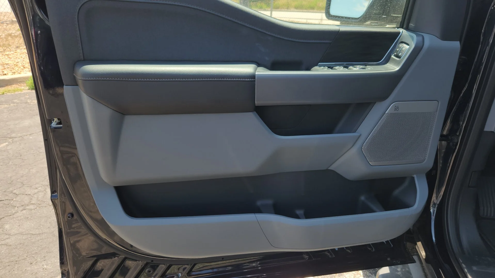 New 2026 Antimatter Blue Metallic Ford LARIAT image 12