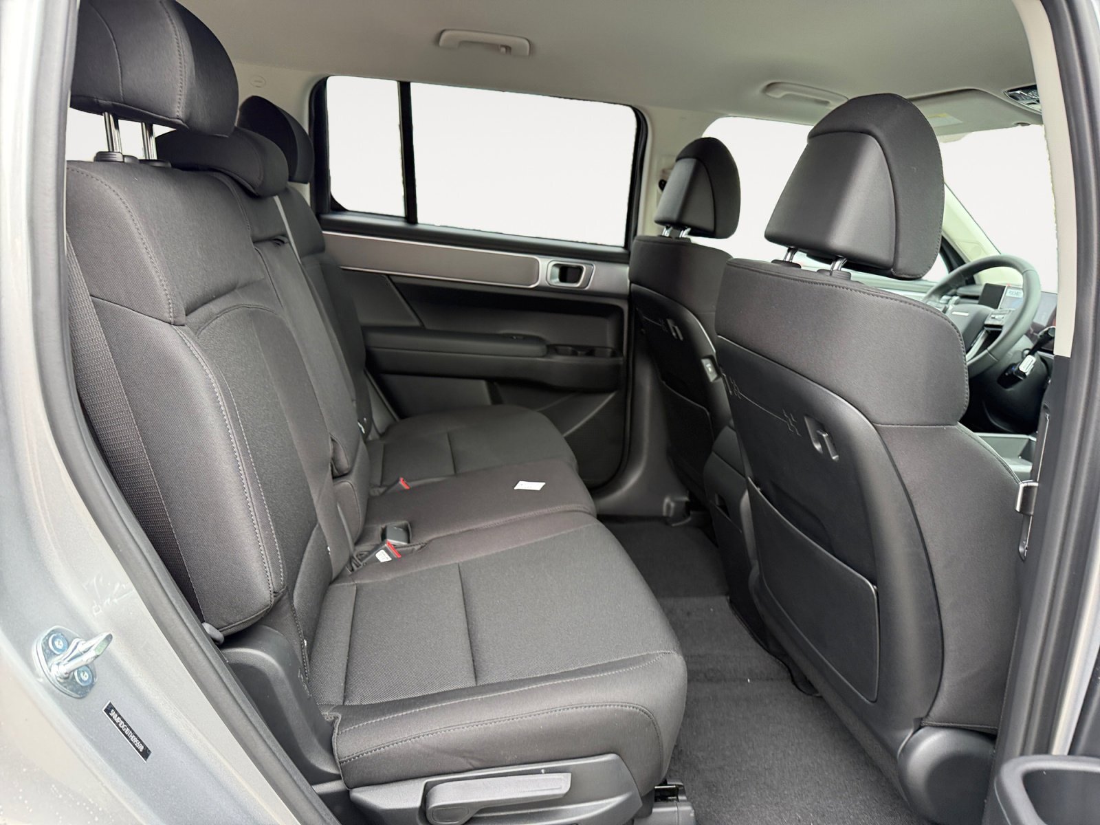 New 2026 Shimmering Silver Hyundai SE image 18