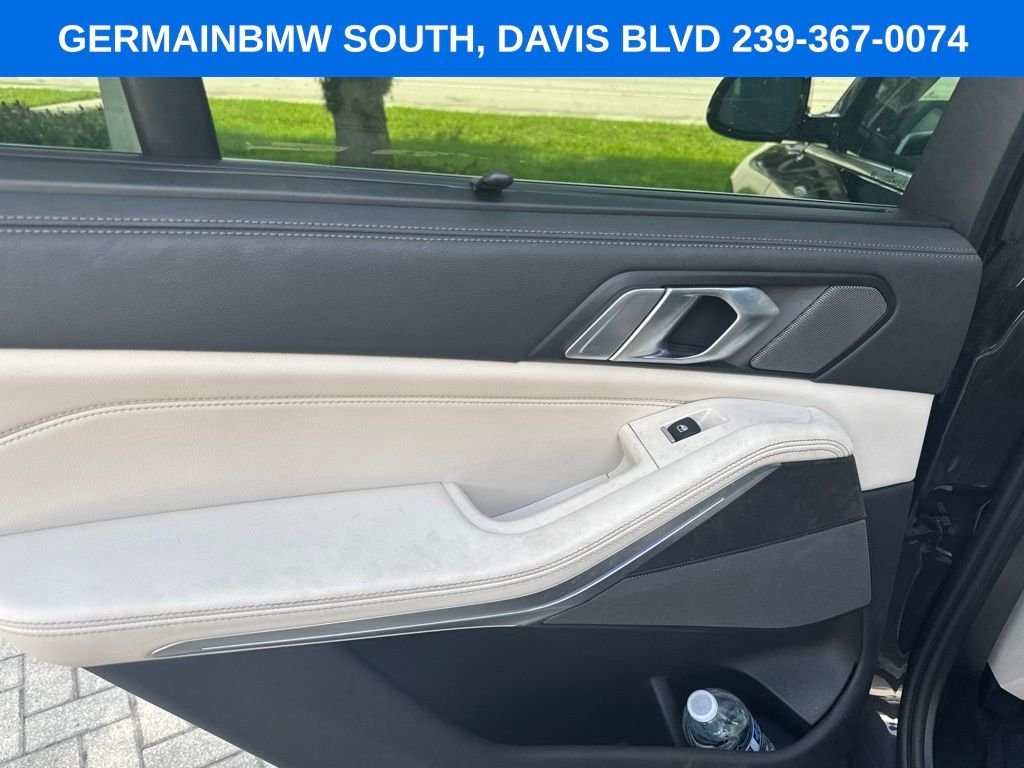 Certified Used 2022 Dark Graphite BMW xDrive45e image 8