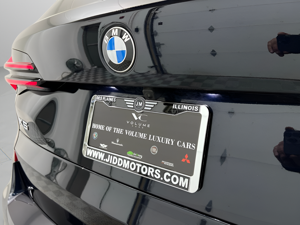 Used 2025 Carbon Black Metallic BMW xDrive40i image 10
