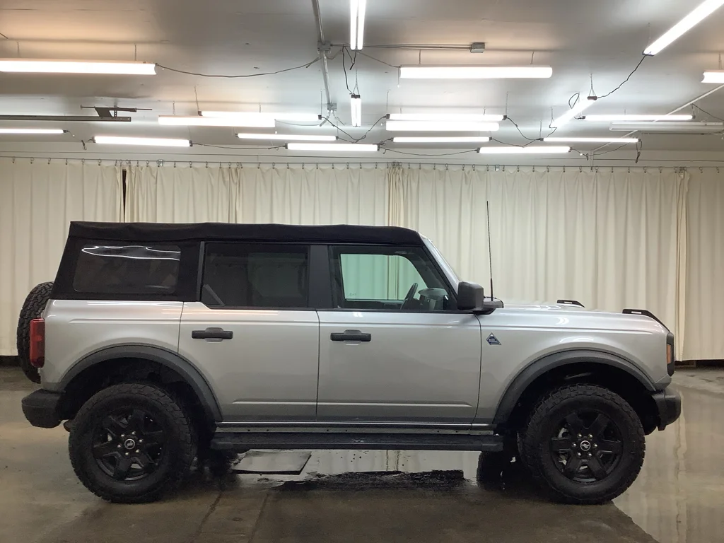 Used 2023 Iconic Silver Metallic Ford Black Diamond image 5