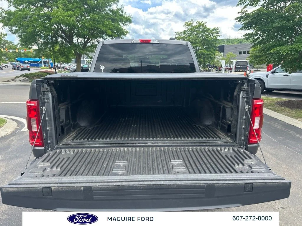 Used 2021  Ford XLT image 12