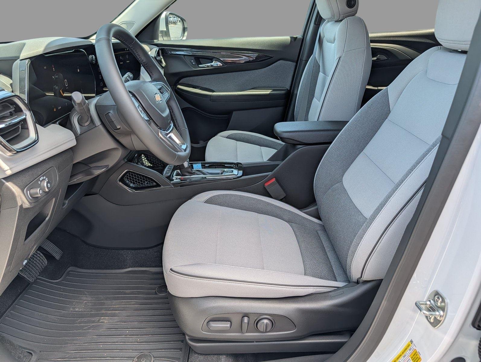 New 2026 Summit White Chevrolet LT image 10
